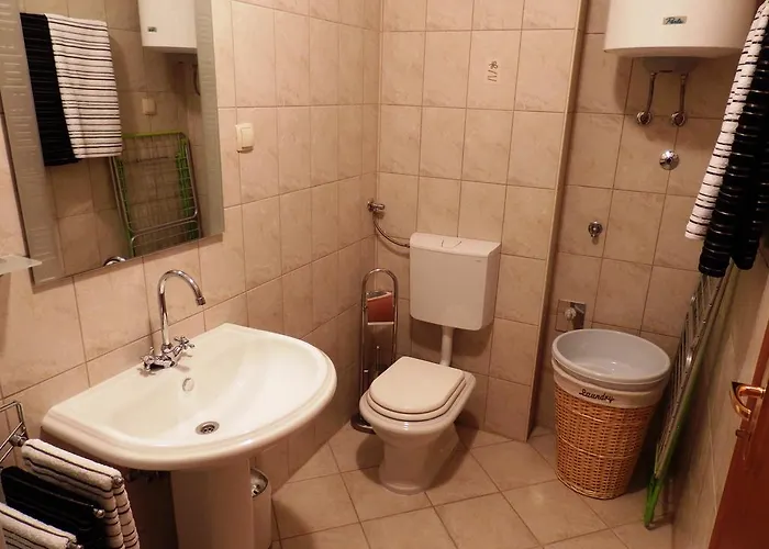 Apartment Center