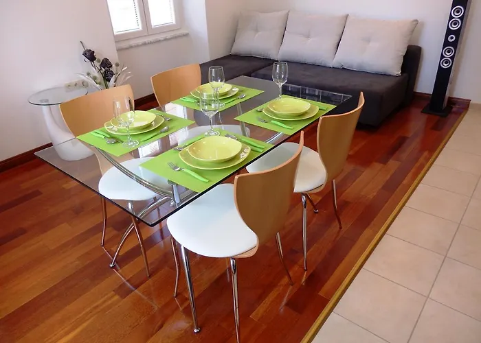 Center Апартаменты Пула